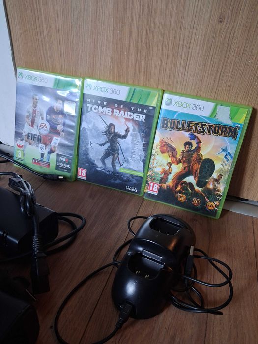 Konsola xbox 360 pady gry