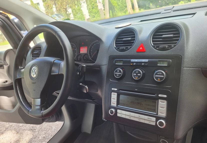 Volkswagen Caddy 2009 бензин 1.6 MPI TOP під ГБО