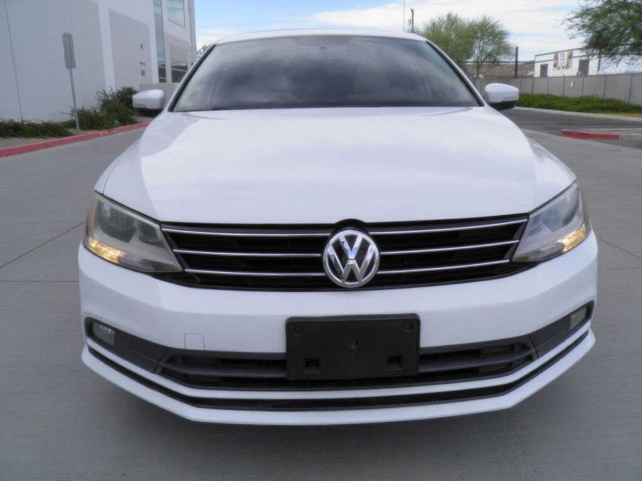 Volkswagen Jetta      2016