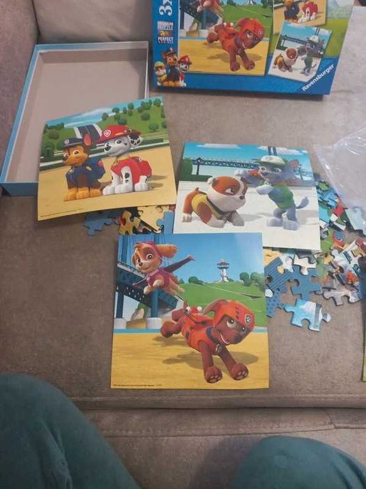 Caixa com 3 puzzles paw patrol +5 anos