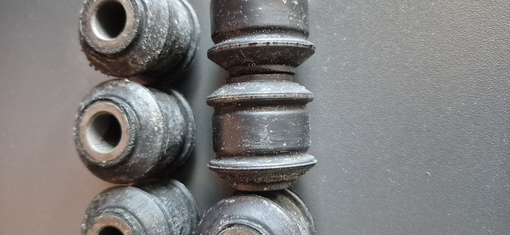 Втулка переднього стабілізатора Мерседес Варіо.12×32×36