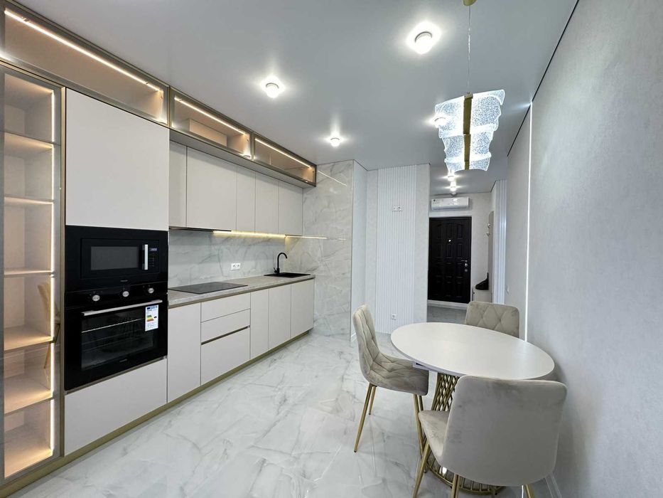 Евродвушка с ремонтом, мебелью и техникой в ЖК 53 жемчужина. Вид моря