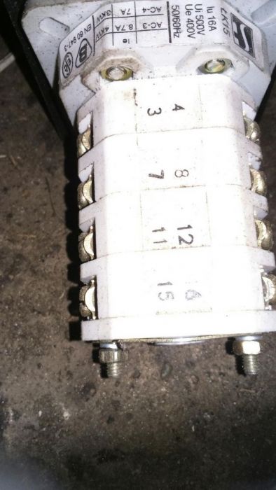 Włącznik  wielostykowy