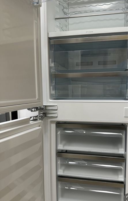 Новий холодильник у коробці KFN 7744 E з біофреш зоною