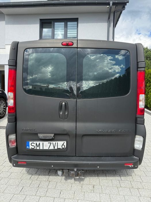 OPEL VIVARO 9 osobowy