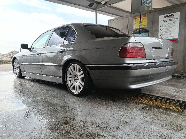 BMW 725 TDS vendo ou troco