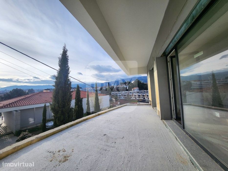 T2 com 2 Terraços Junto ao Parque Corgo em Vila Real