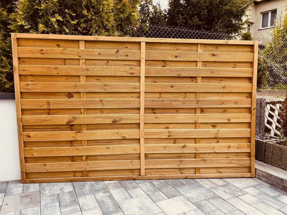 Solidny i Mocny Płot Drewniany Pełen Prosty 250 cm x 150 cm Pergola