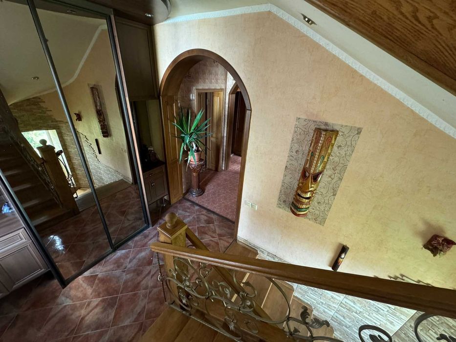 ‼️Центр‼️Цегляний будинок, 255 м², 15 соток, баня та басейн