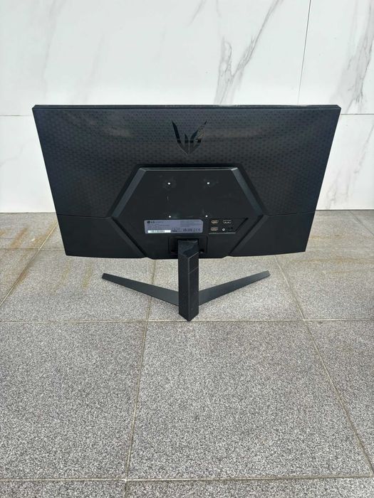 Monitor LG UltraGear 24" Full HD 165Hz FreeSync (como novo)