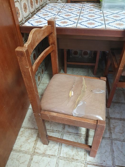 Mesa com cadeiras