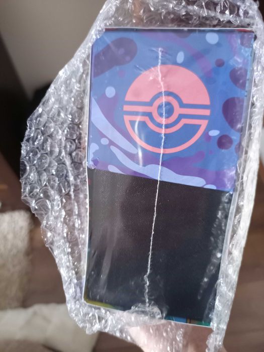 Pokémon Chaos Rising ETB