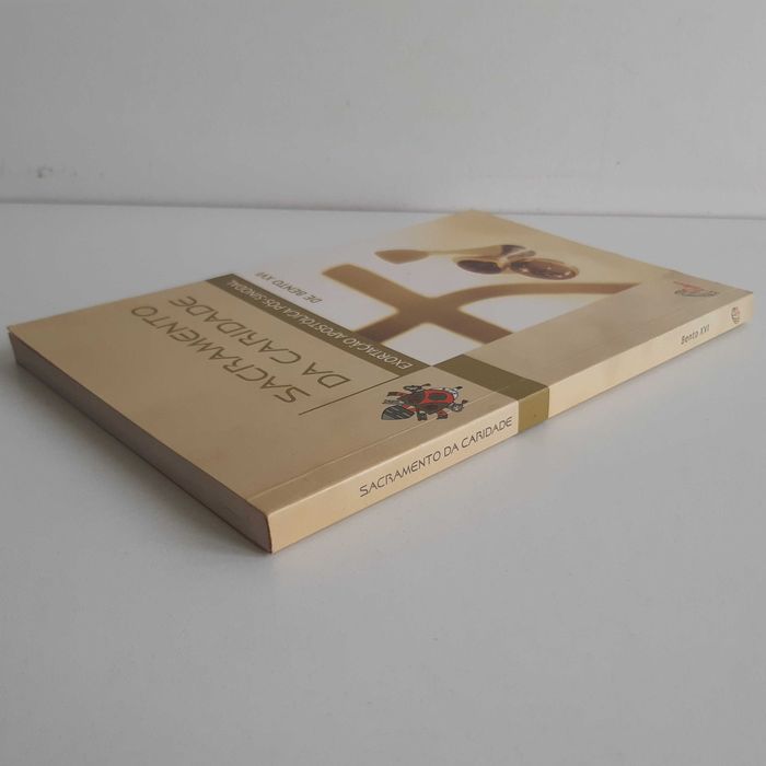 Livro Sacramento da Caridade Exortação Apostólica Pós-Sinodal de Bento XVI