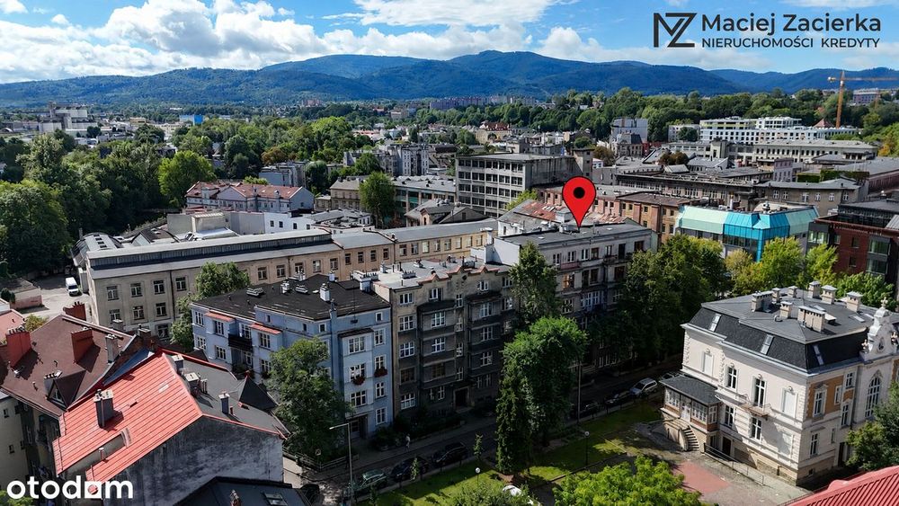 Centrum Bielska-Białej | Kamienica | 58,97 m² | 2 pokoje | Balkon