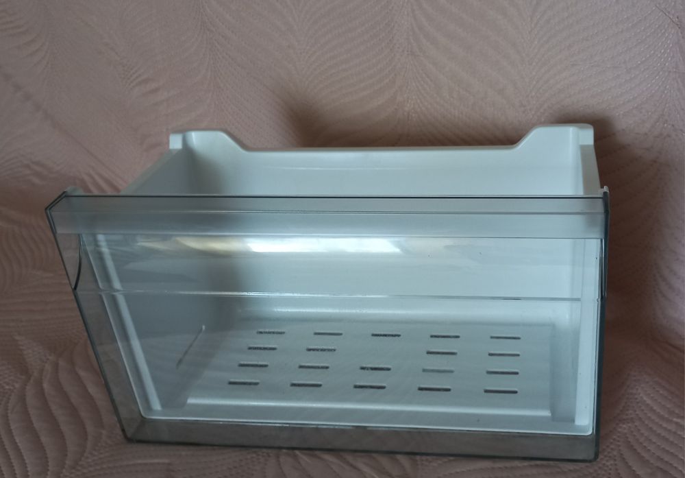 Części: drzwi, półki, szuflady do lodówki Sharp SJ-BA05DYXL1-EU