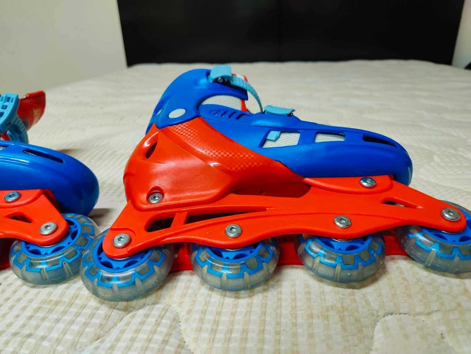 Patins em linha 34-37 de menino da Marvel/Homem Aranha novos