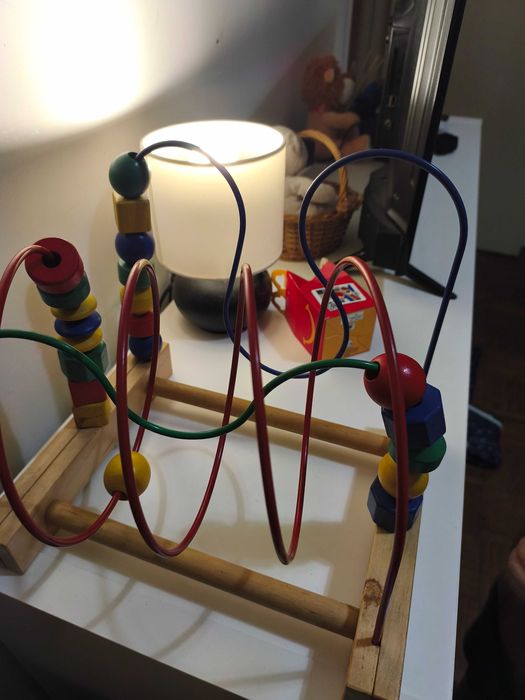 Brinquedo bebe colorido