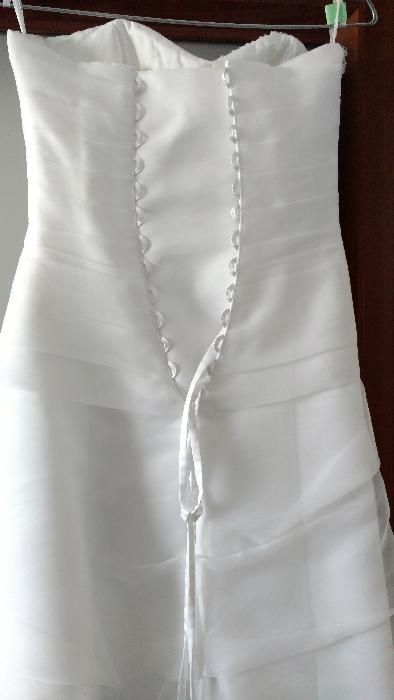 Suknia ślubna śnieżnobiała