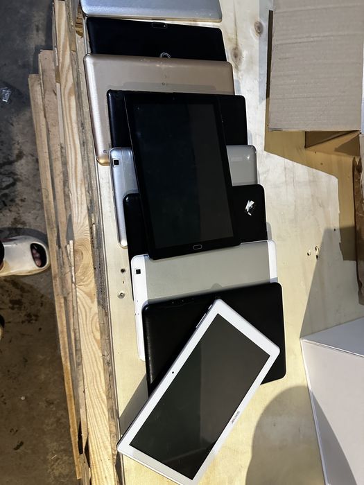 Лот планшетів 10 дюймів (10 шт.) Archos, SPC, Insignia | Поштучно або Оптом