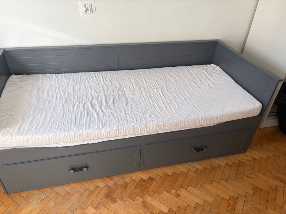 Młodzieżowe łóżko dwuosobowe