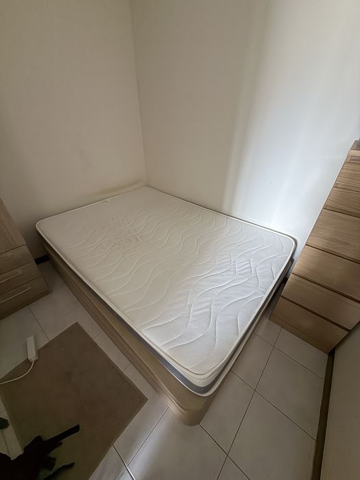 Cama caixa +Colchão