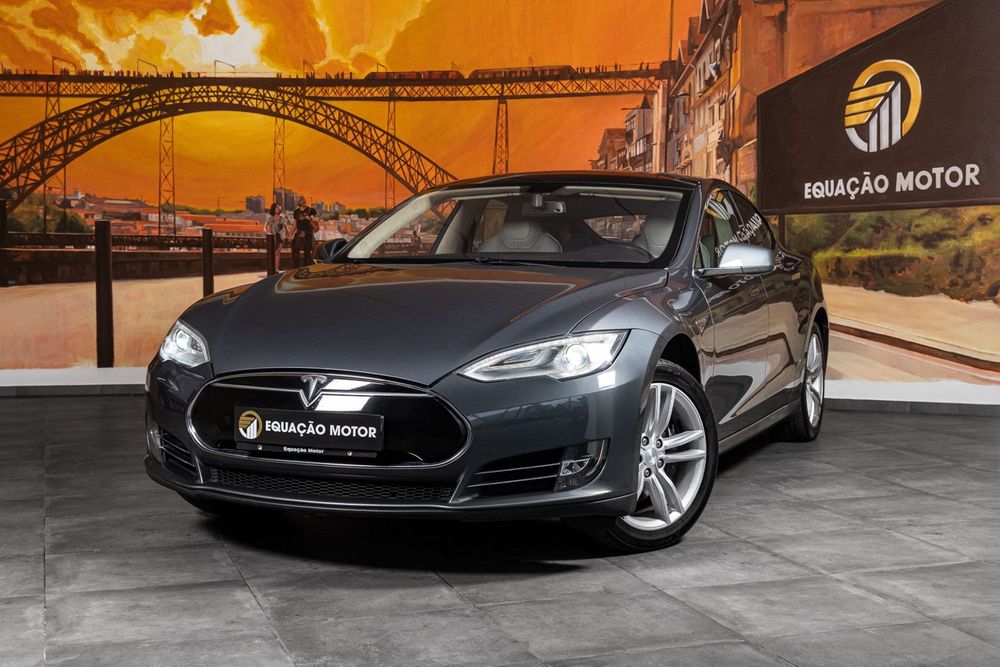 Tesla Model S 85 Perfomance