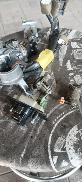 Замок зажигания Паджеро спорт 1 бензин. Ручная ккп.