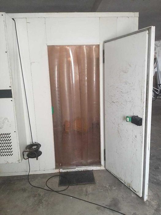 Câmara Frigorifica com 2 motores 2.40x2.40x2.30