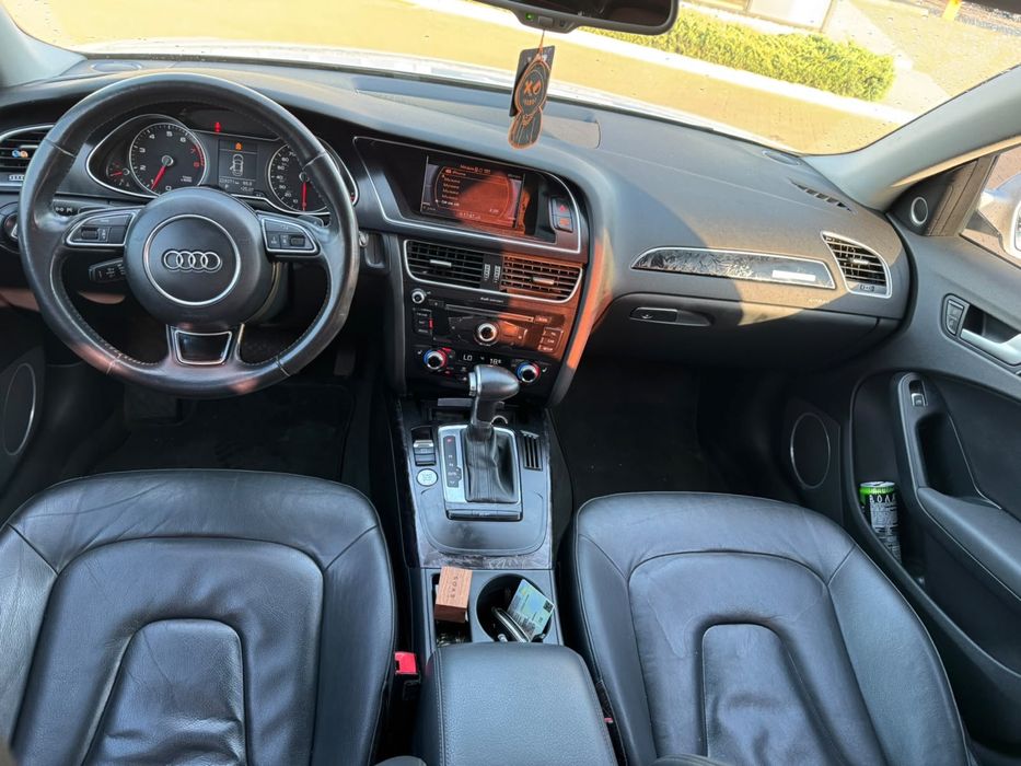 Audi A4 B8  S-Line – збережений стан, максимальна комплектація!