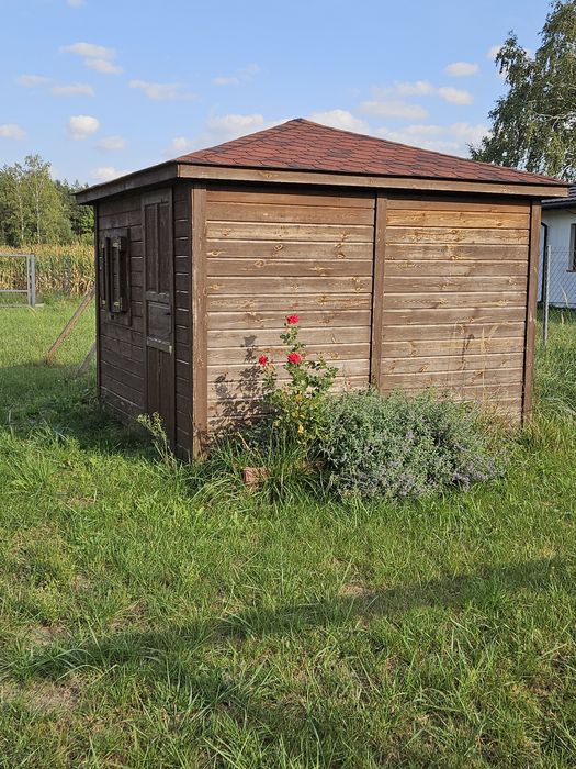 Działka budowlana - uzbrojona z warunkami zabudowy.