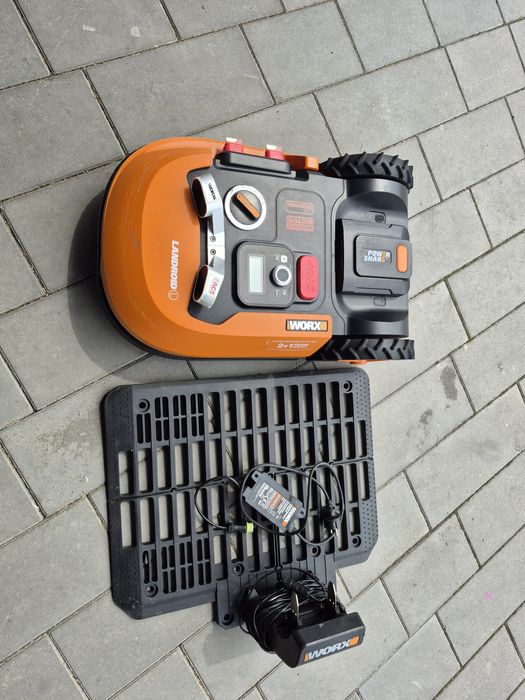 Kosiarka robot Worx landroid L na 1000m 0