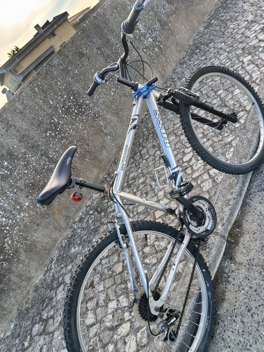 Bicicleta ótima barata