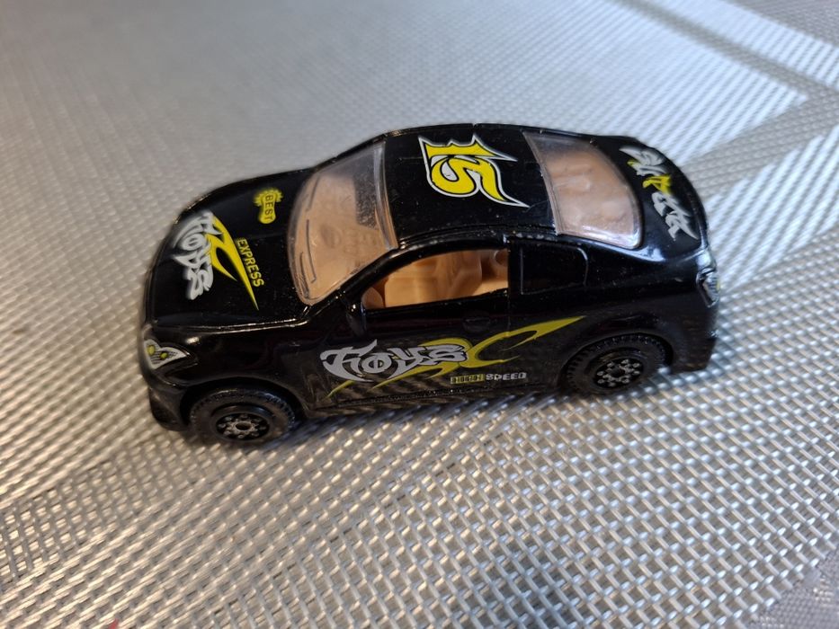 Model samochodu skala 1:59