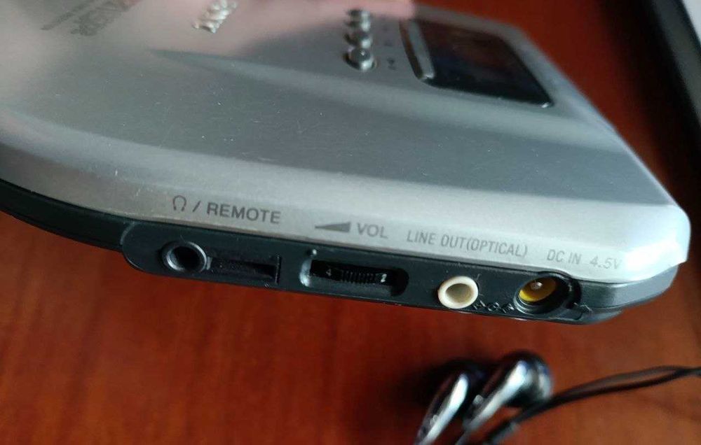 CD player Sony D-E551