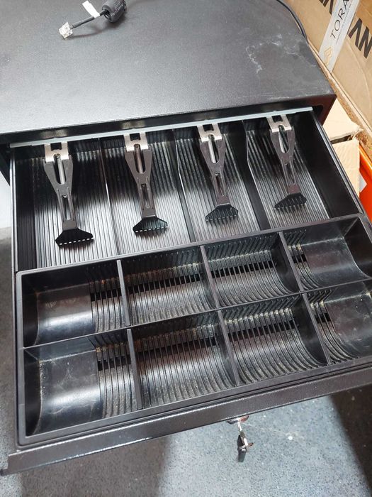Vendo Gaveta de caixa Registadora c/ chave