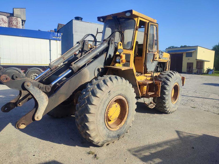 Ładowarka czołowa VOLVO BM 4400 fadroma