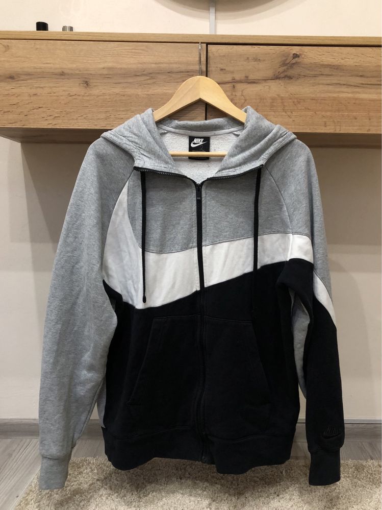 Nike Big Swoosh Zip Hoodie 680 Olx