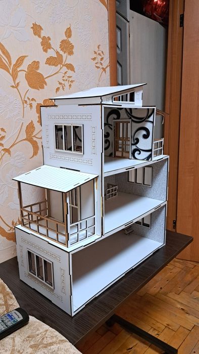 Кукольный домик деревянный