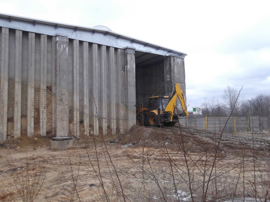 Usługi koparko-ładowarką ,koparką   Częstochowa,
