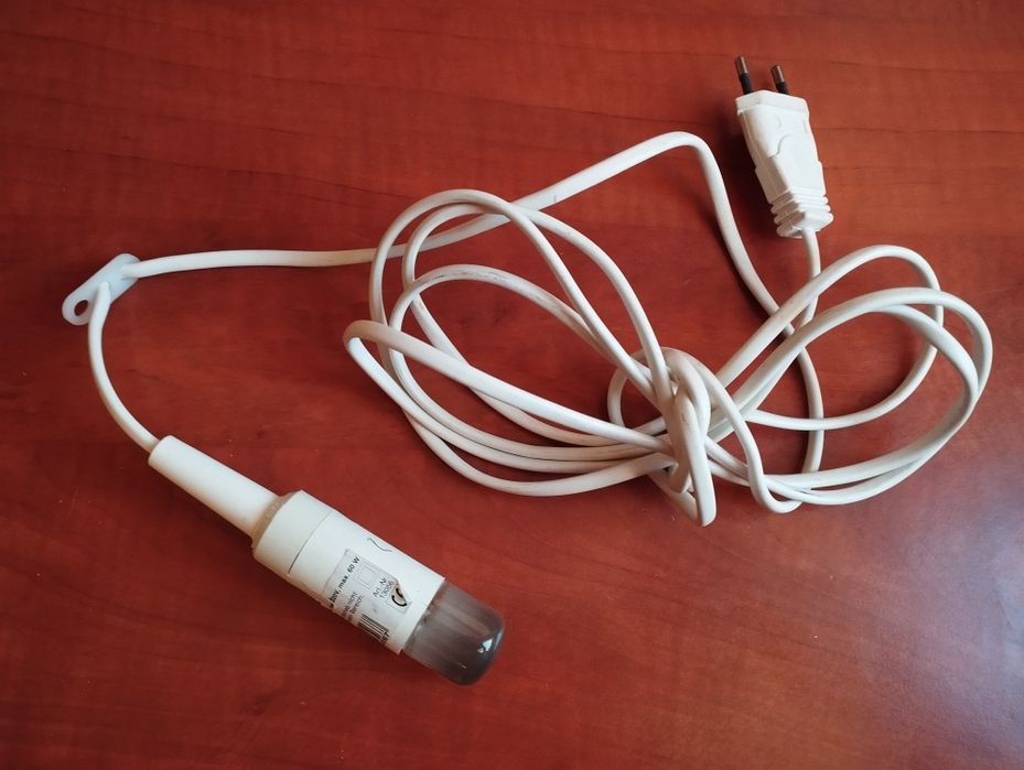 Przewód elektryczny z żarówką