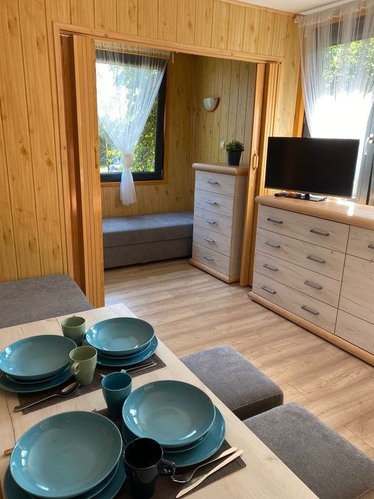 Maj, czerwiec promocyjne pakiety pobytowe. Blisko plaża i las.