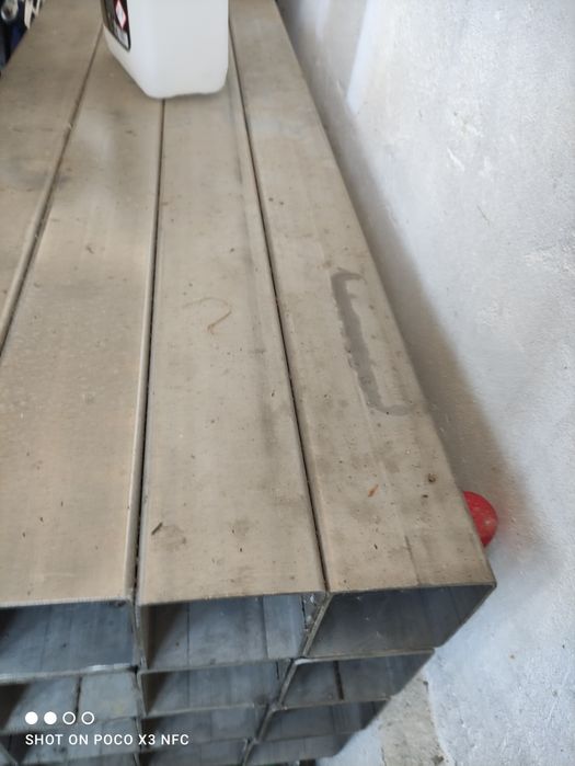 Профільна труба з нержавіючої сталі 100×100×3 ми довжиною 2, 13 метра.