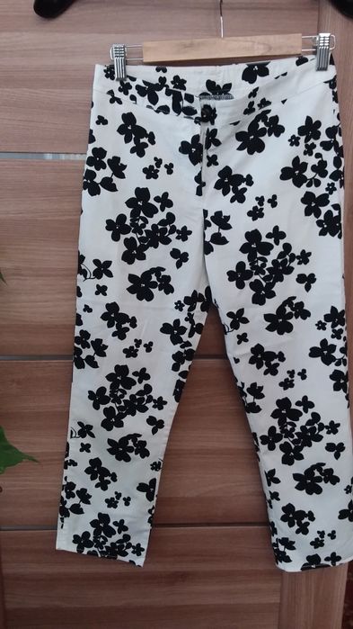 Продам летние  брючки,котон,-  классика- 44 размер,, женские