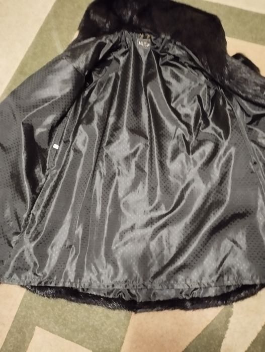 Шуба  з  нутрії нова