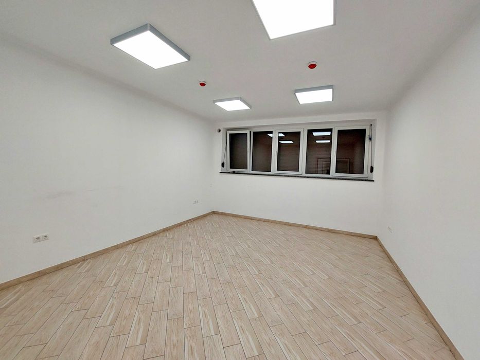 оренда приміщення Зелена. Нежитлове приміщення з євроремонтом.