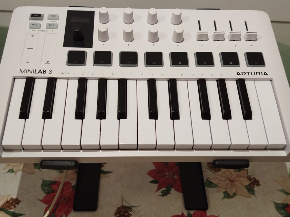 Arturia Minilab 3 MIDI controller