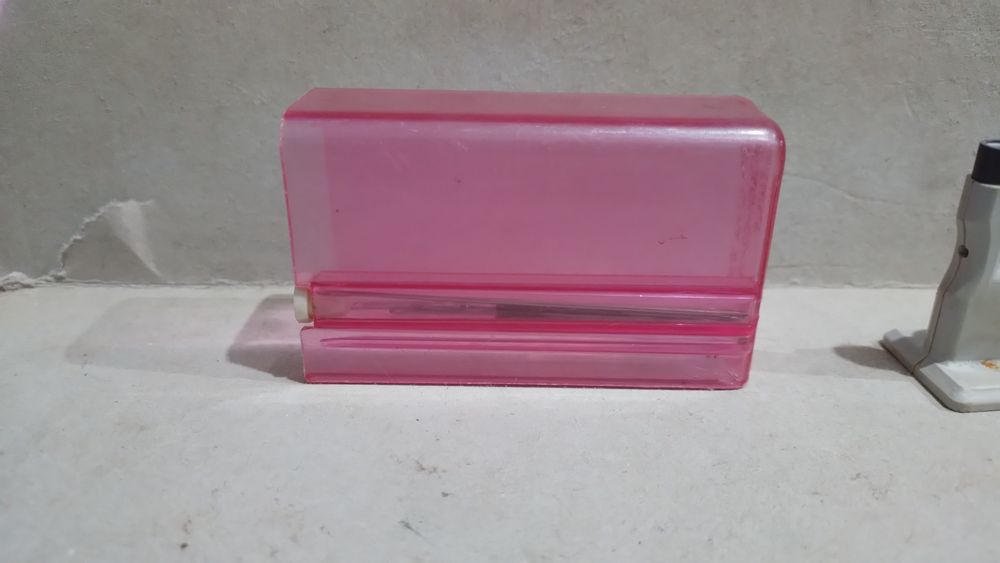 Приспособления ссср для одевания нитки в иголку