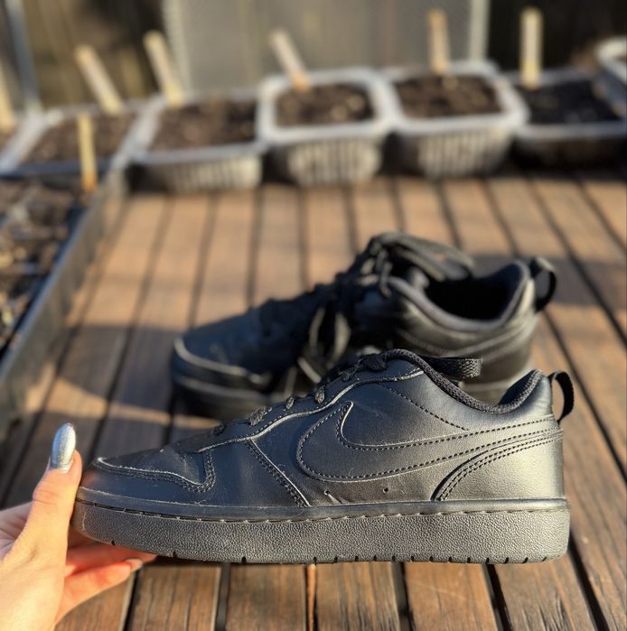 Nike Court Borough Low czarne skórzane sneakersy retro 36,5