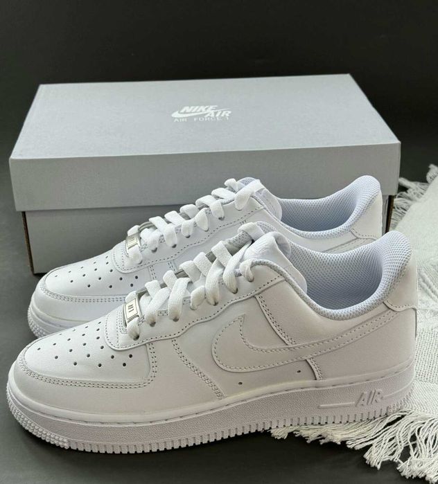 Nike Air Force 1 Low '07 Białe buty sportowe R.42