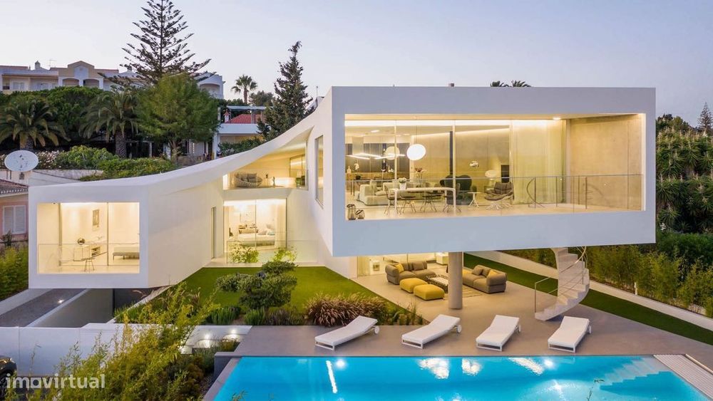 Exceptional contemporary villa with ocean views in Lagos